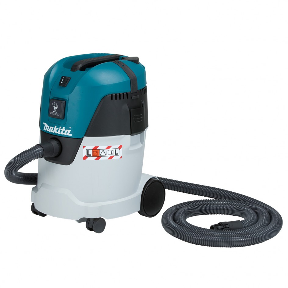 MAKITA vysávač VC2512 L