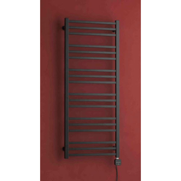 radiátor rebrík AVENTO AV6BL 600x1630 štruktúrovaná čierna RAL9005FS