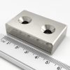 magnet kváder  50x30x13 mm s 2 dierami M6, obojstranný – N45
