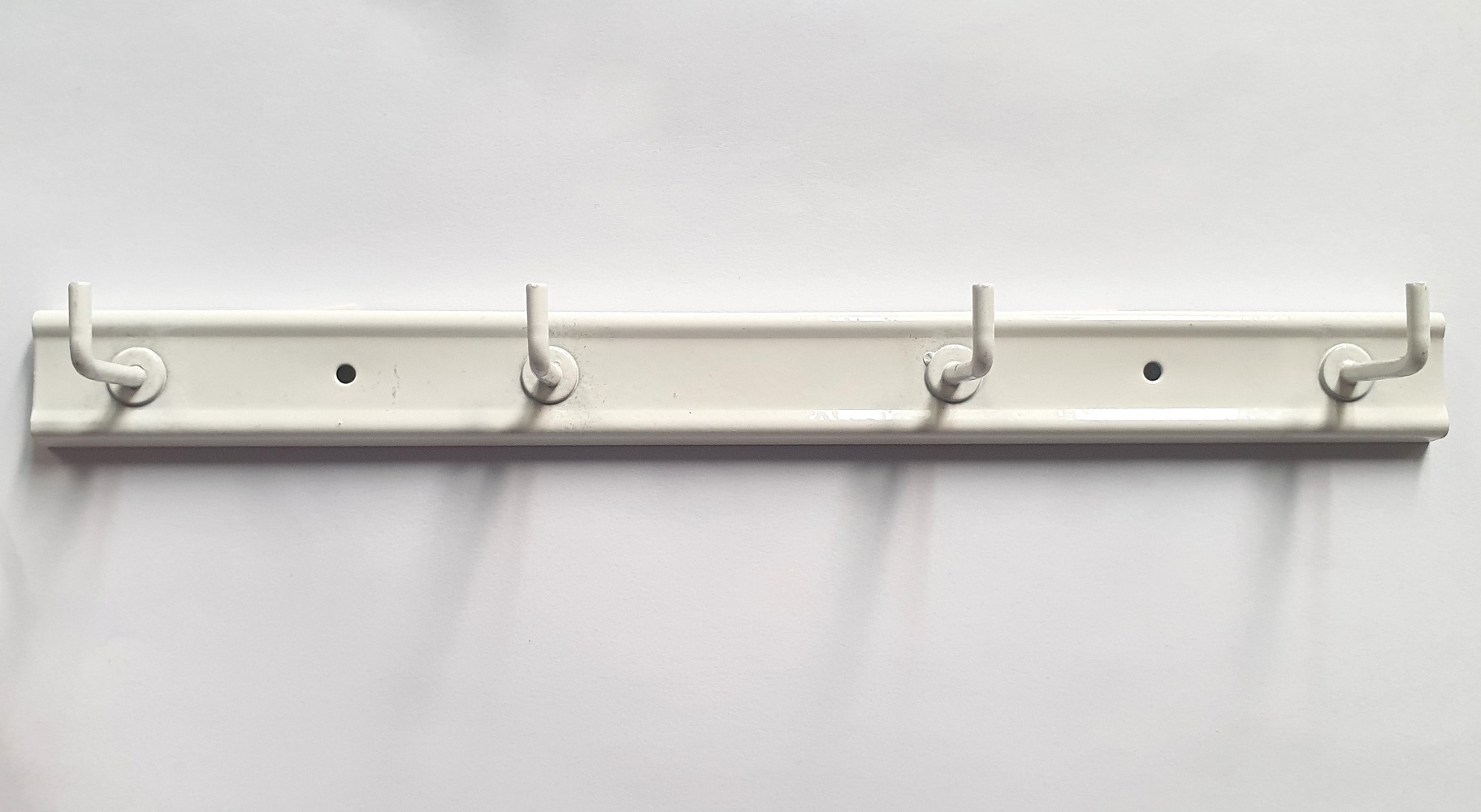 vešiak 330/4 na klúče biely   M029011